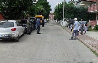 Önüne çıkan araca çarpmamak için bakın ne yaptı!