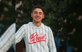 (Özel) Ehliyetsiz genç motorla tır altında kalarak...