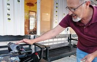 (Özel) Karga ile taksi şoförlerinin dostluğu kamerada