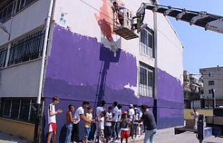 Roman çocuklar, Venezuelalı sanatçı ile ’duvarları...