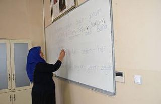 Şahinbey Belediyesi Sosyal Tesislerinde okuma yazma...