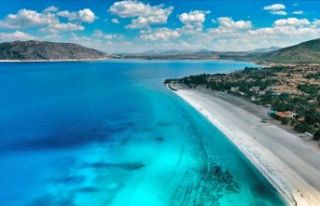 Salda Gölü Millet Bahçesi’nin ihalesi yapıldı