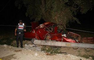 Seydikemer’de kontrolden çıkan otomobil elektrik...