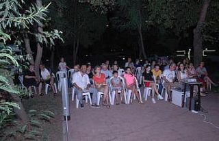 Sıcaklar Antalyalıları gece buluşturuyor