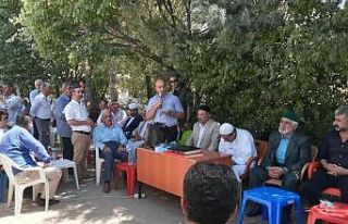 Sur Kaymakamı Çiftçi husumetli iki aileyi barıştırdı