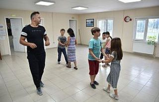 Tepebaşı’nda çocuklar salsa yapmayı öğrendi