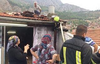 Terasta çıkan yangın korkuttu