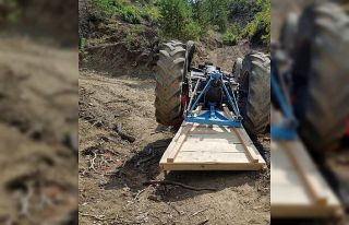 Traktör altında kalan karı koca öldü