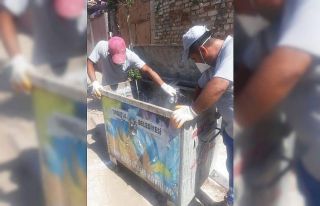 Turgutlu’da çöp konteynerlerine temizlik çalışması