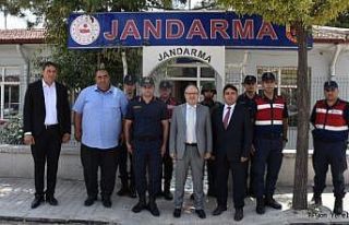 Vali Tutulmaz’dan Karaadilli Belde Jandarma Komutanlığı’na...
