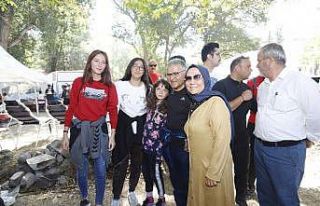 10 bin kişi ile doğa yürüyüşü