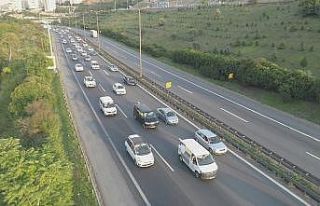 3 günlük tatil, TEM’de trafiği durma noktasına...