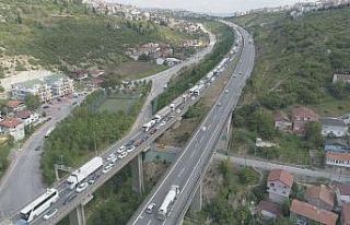 4 araç birbirine girdi, TEM otoyolunda 7 kilometre...