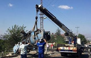 4 kişinin hayatını kaybettiği kazada iş makinesi...