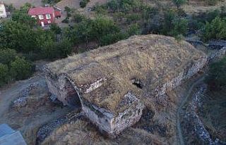 750 yıllık kervansaray restore edilmeyi bekliyor