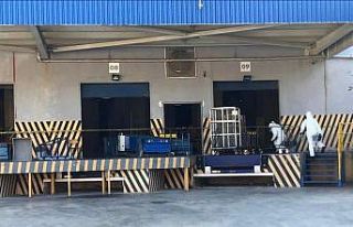 AFAD ve UMKE şüpheli toz paniği yaşanan dağıtım...