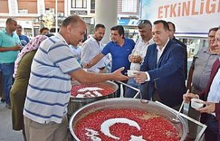 Akhisar Belediyesi’nden aşure ikramı
