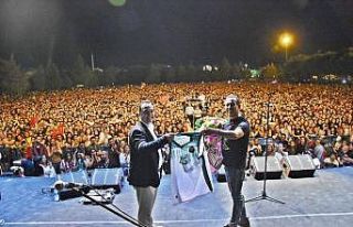 Akhisar’ın Kurtuluş Günü’nde Haluk Levent’ten...