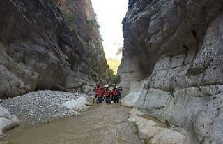 AKUT Eskişehir ekibi Harmankaya Kanyonunda incelemelerde...
