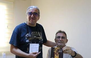 Ameliyatta rock müzik keyfi