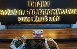Antalya’da bir zanlı uyuşturucu ticaretinden tutuklandı