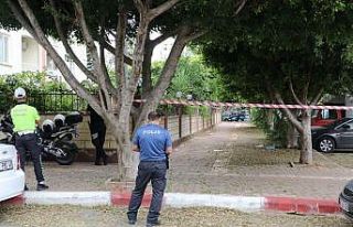 Antalya’da şüpheli çanta paniği