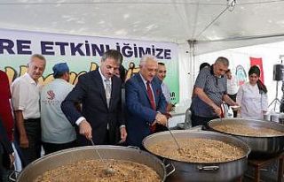 Aşure kazanları Serdivan’da kuruldu