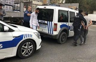 Ayaklarından vurulan hırsızlık zanlısının yakınları...