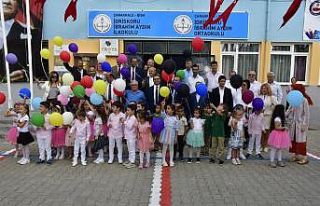 Başkan Erdoğan, öğrencilerin heyecanını paylaştı