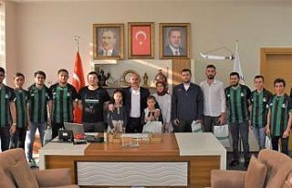 Başkan Kılıç, Sakaryaspor formalarını takdim...