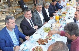 Başkan Özdemir muhtarlar ile buluştu