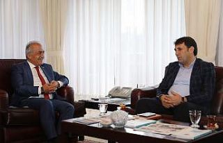 Başkan Yaşar’dan Rektör Çomaklı’ya ziyaret