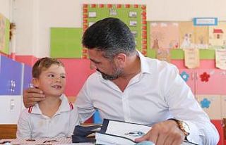 Başkan Yüzügüllü okulları ziyaret etti