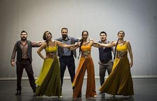 Bavulda biriken türküler “Seyyah” ile sahnede