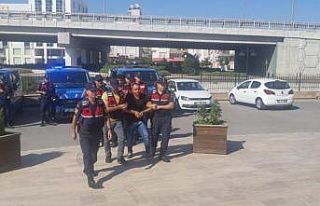 Belediye başkanının evine ateş açan 4 şahıs...