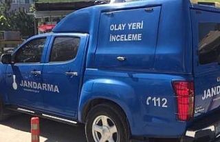 Belinden çıkardığı silah ateş aldı: 1 yaralı