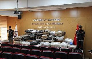 Bir anahtardan yola çıkan ekipler 1 ton uyuşturucu...