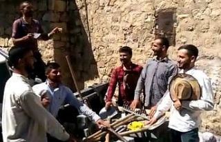 Bunlar asker değil, inşaat işçileri