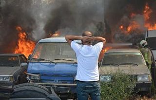 Bursa’da yed-i emin deposunda büyük yangın (2)