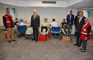 Çalışanlardan kan bağışı kampanyasına destek