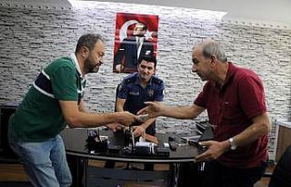 Çalıştığı dükkanda bulduğu 10 bin doları...