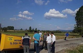 Çavdarhisar’da köy ve arazi yolu yapım çalışmaları