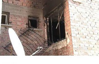 Cezaevi firarisi yangın çıkardığı evden çıkan...