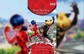 Çocuklar bu böcekle kediyi çok sevdi