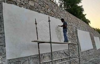 Çukurca girişine yöresel motifler yapılıyor