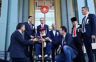 Cumhurbaşkanı Erdoğan, gazilerle bir araya geldi