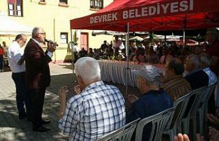 Devrek’te mahalle muhtarlığı tarafından aşure...