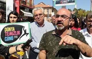 Dünya Temizlik Günü’nde caddeleri karış karış...