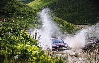 Dünyanın en tehlikeli yollarından biri olan D915’teki...