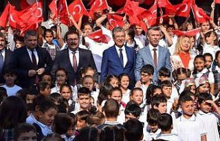 Edremit’te İlköğretim Haftası kutlandı